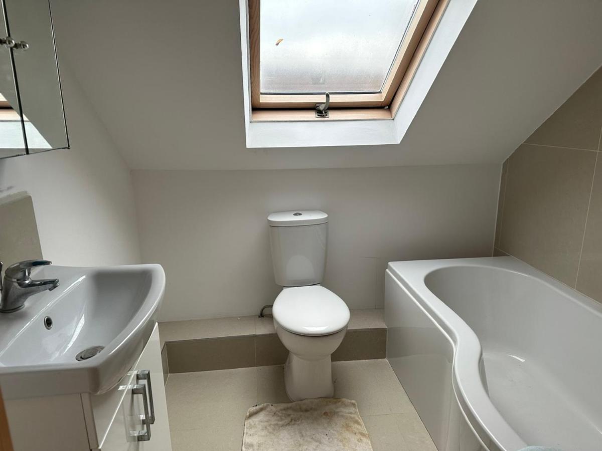 Tran Homestay London Bagian luar foto