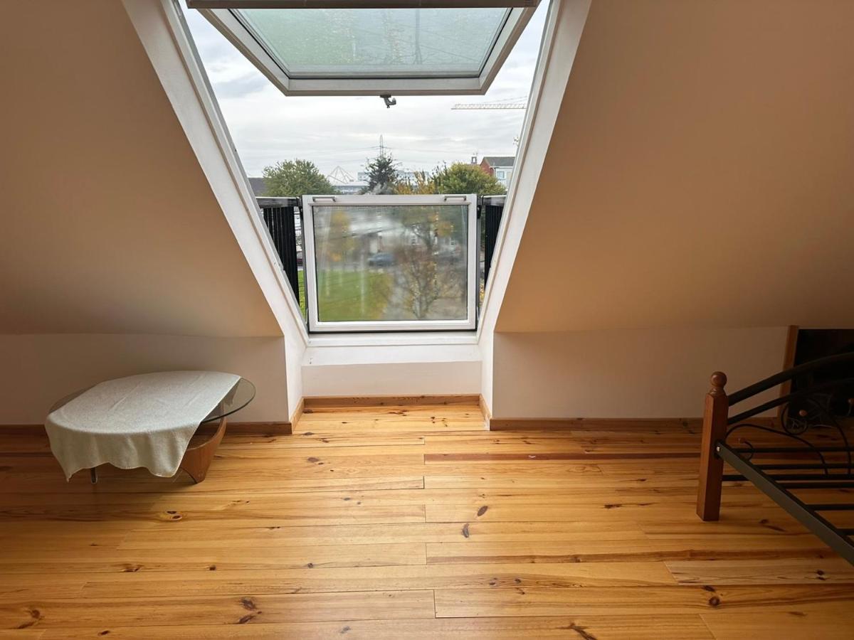 Tran Homestay London Bagian luar foto